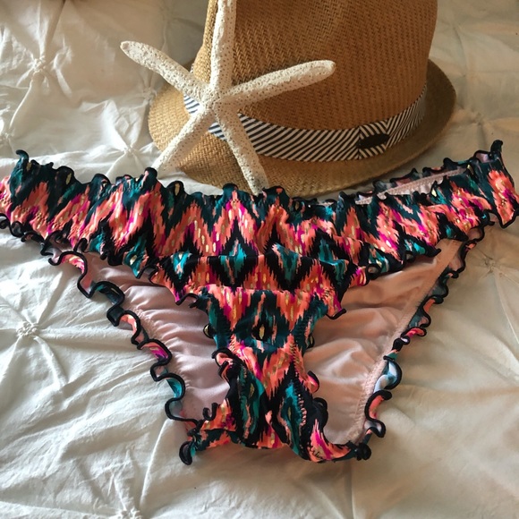 Shade & Shore Cheeky Bikini Bottom - Picture 9 of 9